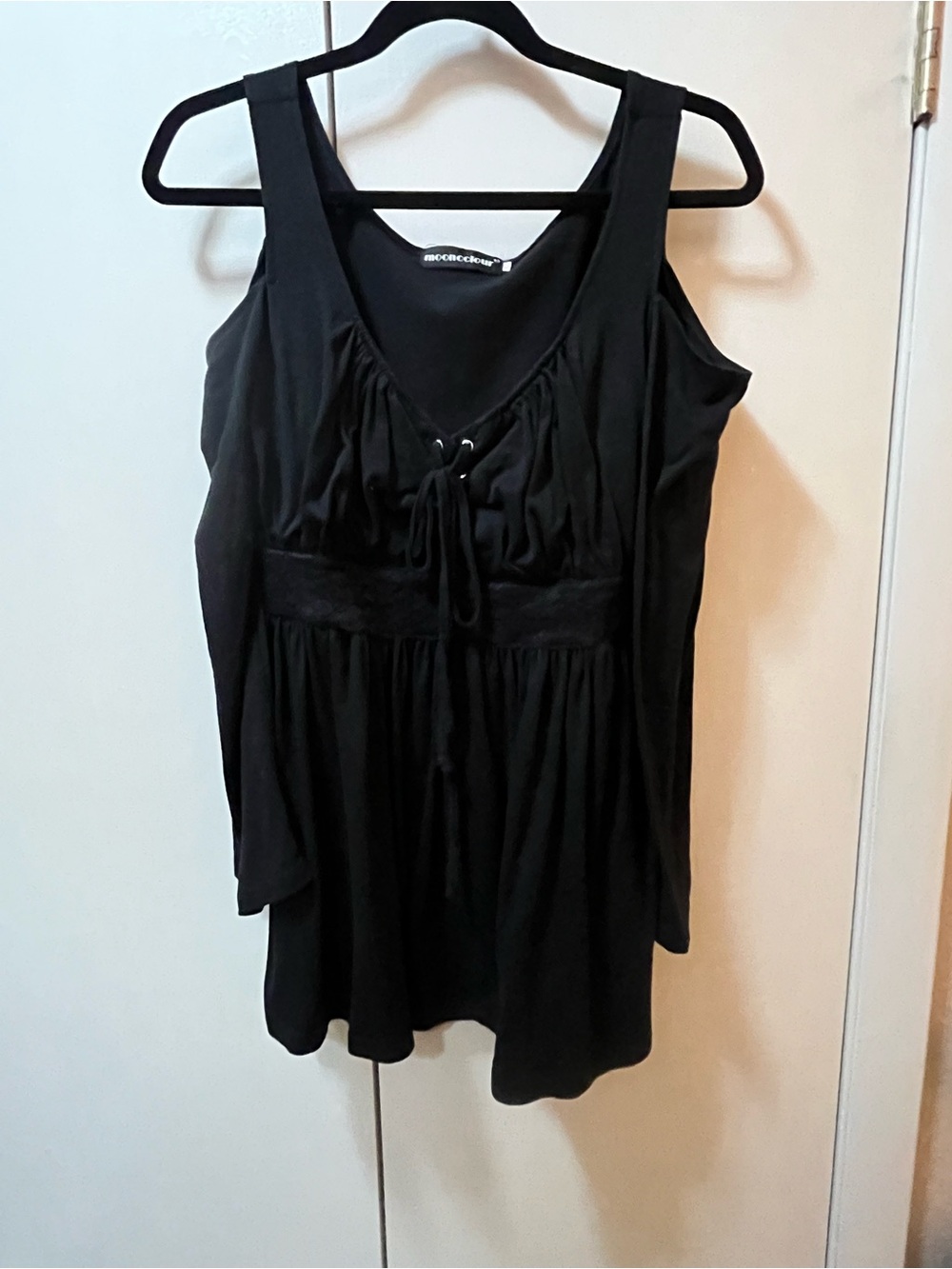 Open Shoulder Black Lace-Up Empire Tunic Top